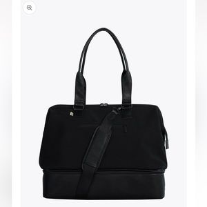 NWT Beis weekender in black in original packaging